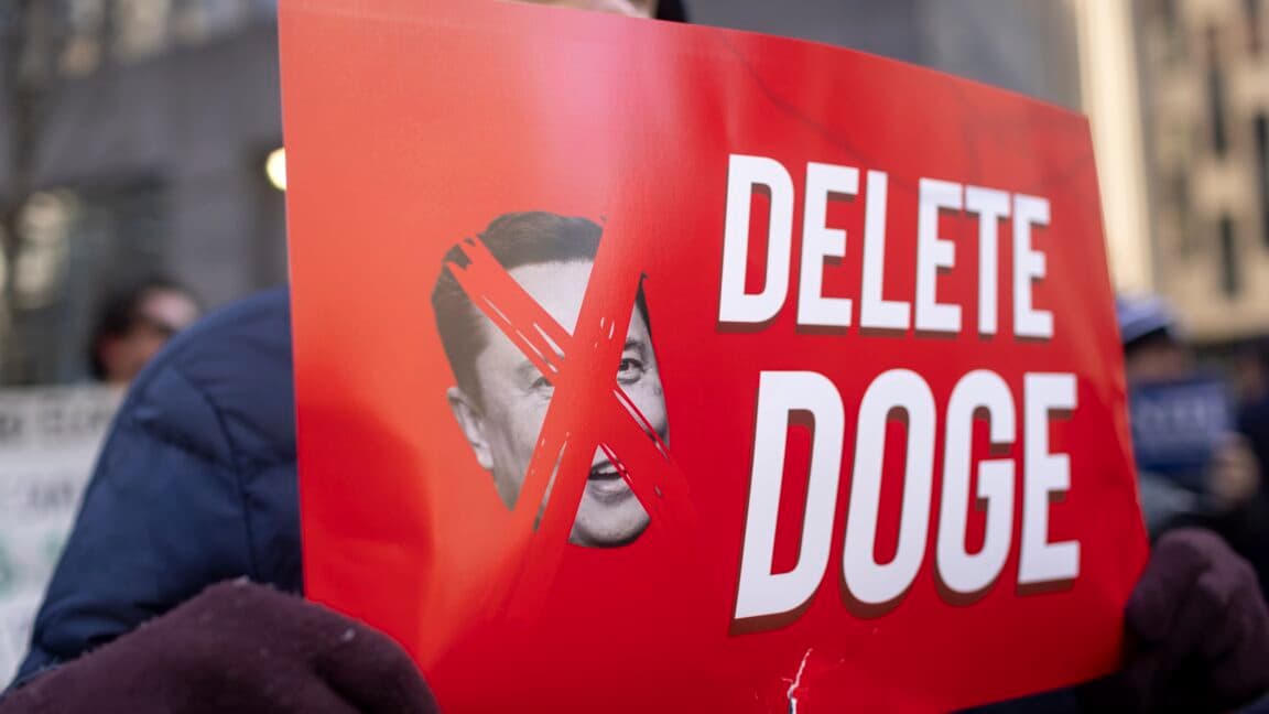 "When you summon DOGE in the Senate but it’s a whole ass dumpster fire 🔥🚪💀 #CryptoCrisis"