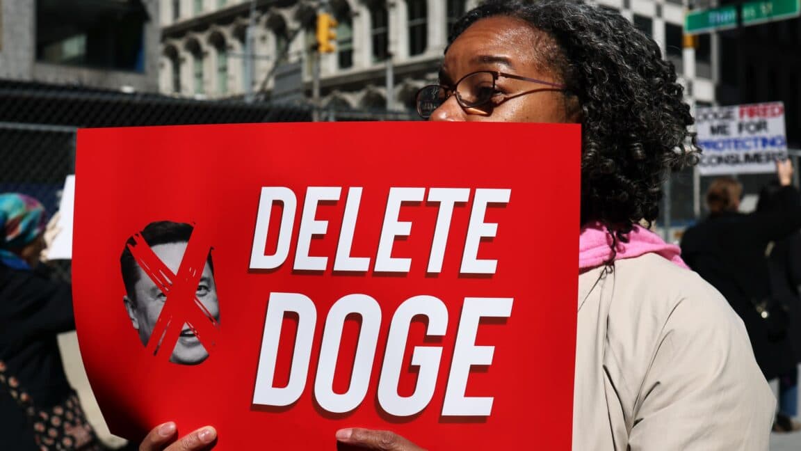 🚨 Trump Admin: “No leaks, hacks, or shares” 🔒😅 Meanwhile, the database: *cries in data breach* 💀🔥