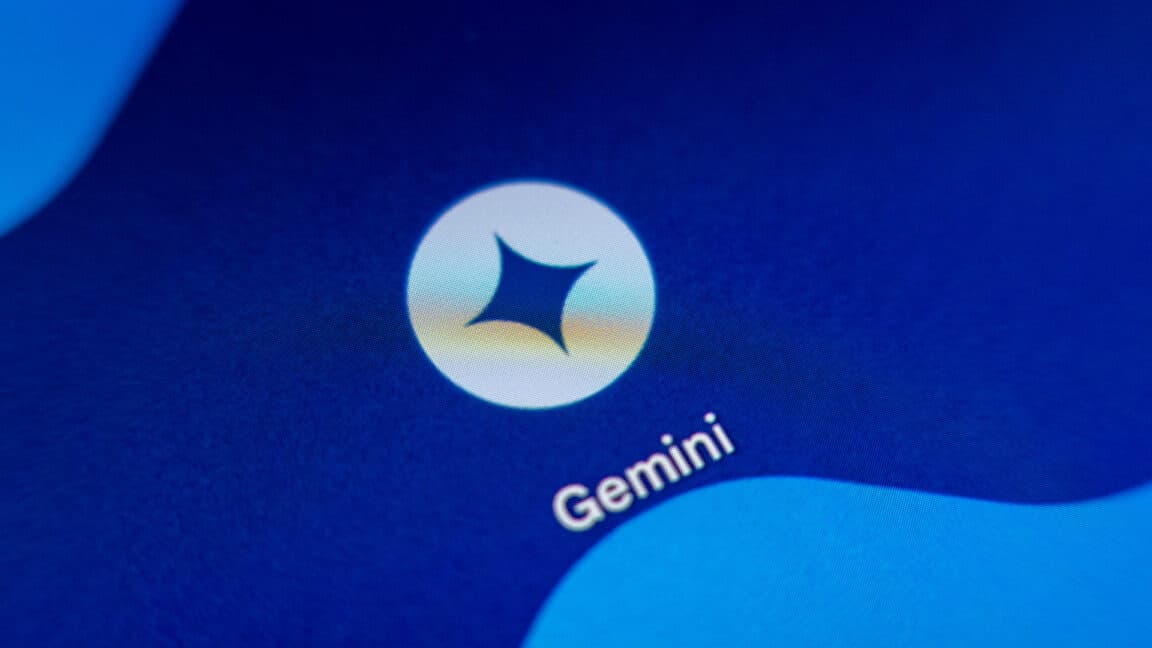 "Gemini just upgraded your pics to video mood boards with Veo 3! 📸➡️🎥 No cap, let’s go viral! 🚀🔥"