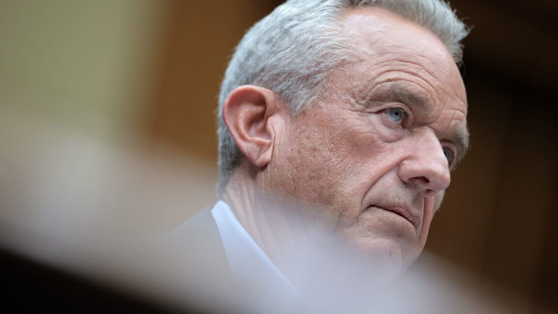 RFK Jr. got the CDC ghosting vaccine stats like it’s 2020 🥴💀 Data drop looking sus, fr fr! 🚀📉 #BigYikes