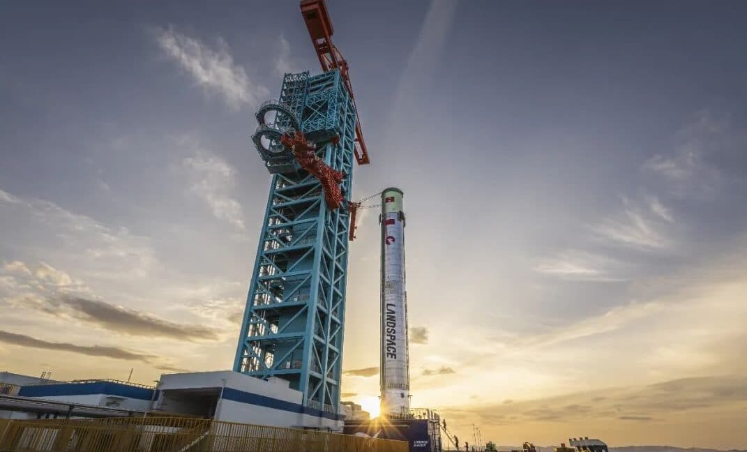 🚀 Spacex flexin' on 'em 💪: Asians breaking reuse records while Vandy goes full rocket mode! 💀🔥 #ShootingStars