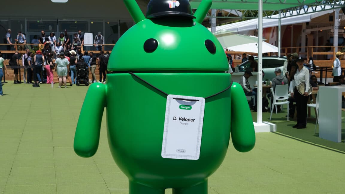 When Chrome OS & Android mashup: Are we ready for a tech child? 🤔🍼 #Cope #Seethe 💀🔥