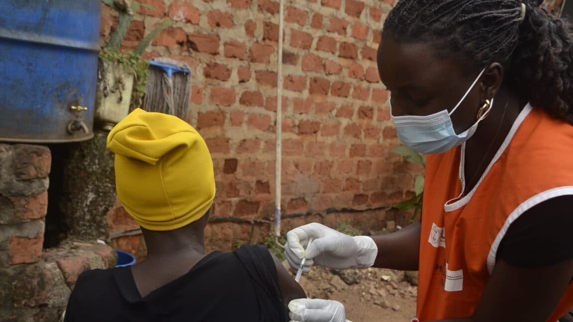 "Trump admin vs. 800k vaccines for Africa: an epic cringe compilation 📉💀 #WhatIsYouDoing"