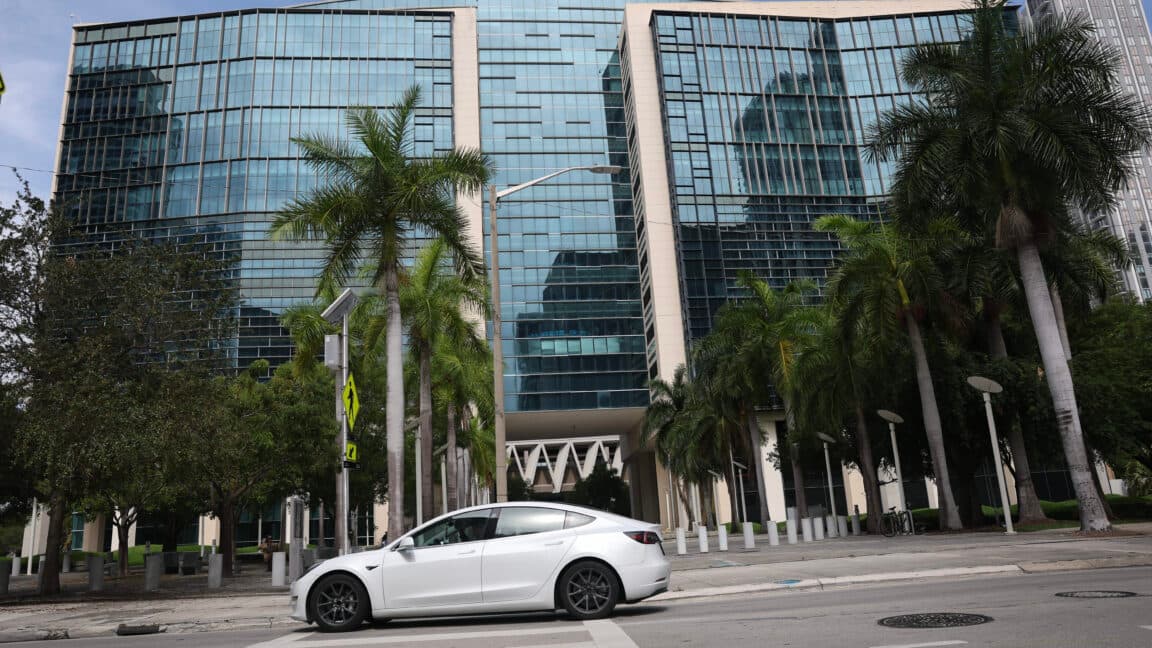 Tesla’s autopilot in court: "You’re sus, my dude! 🚗💀 #SafetyFail #LMAO"