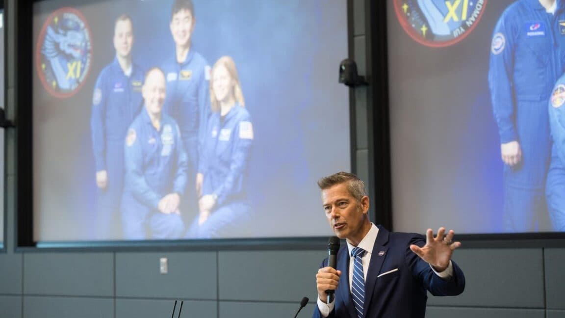 π NASA's boss just hit the moon plans with a "hold my asteroid" moment. π±π #PlotTwist #SpaceDrama