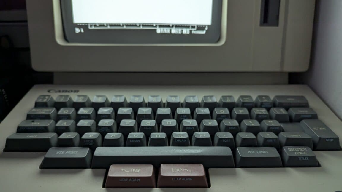 "When you DIY Jef Raskin’s vibes at home but end up with a cringe interface 🤖💀 #TechFails #WeirdFlex"