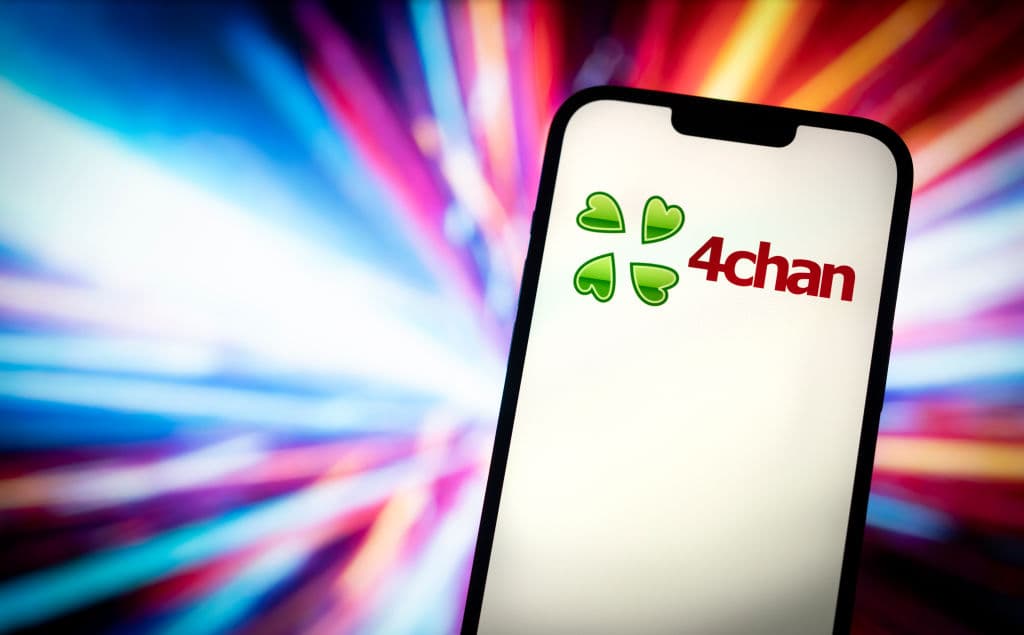 4chan hit with a $26K fine for dodging UK Online Safety Act like it’s a final boss 🕹️💸 #CopeSeethe 🤡💀