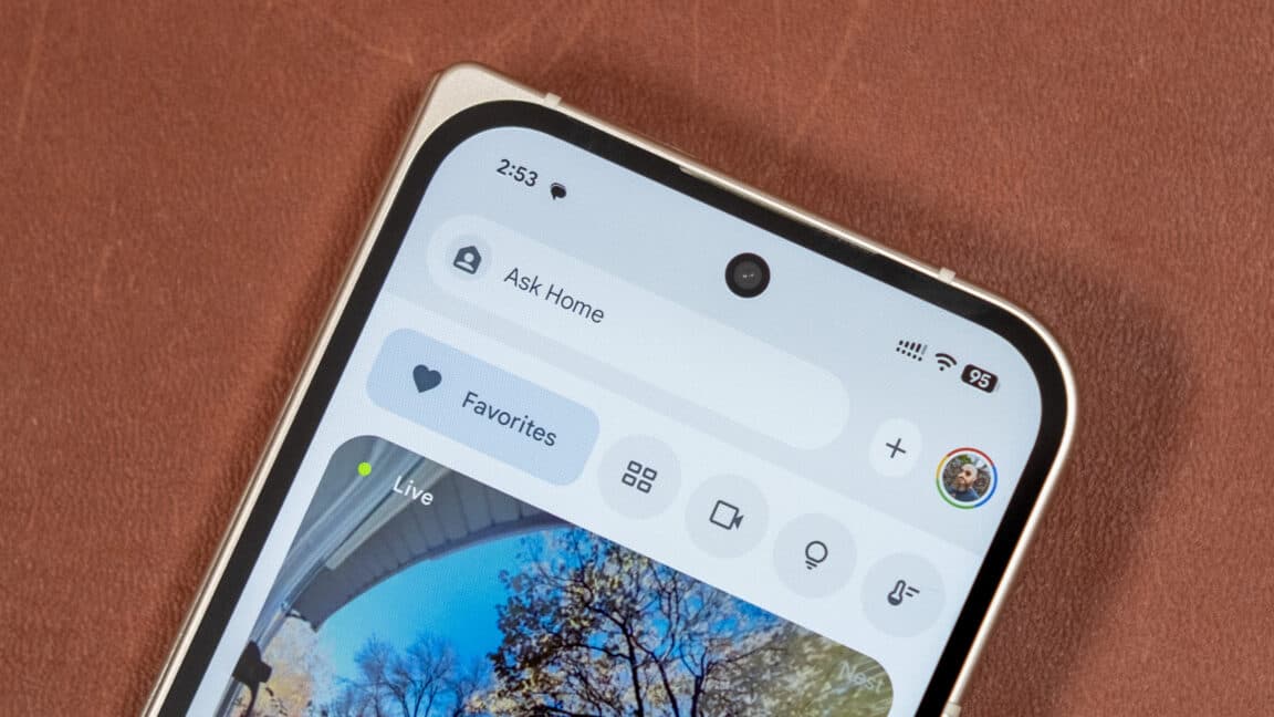 "Just a casual day in the Gemini Home: deer in the fam room, lowkey vibing 🦌✨ #HomeLife #WTF"