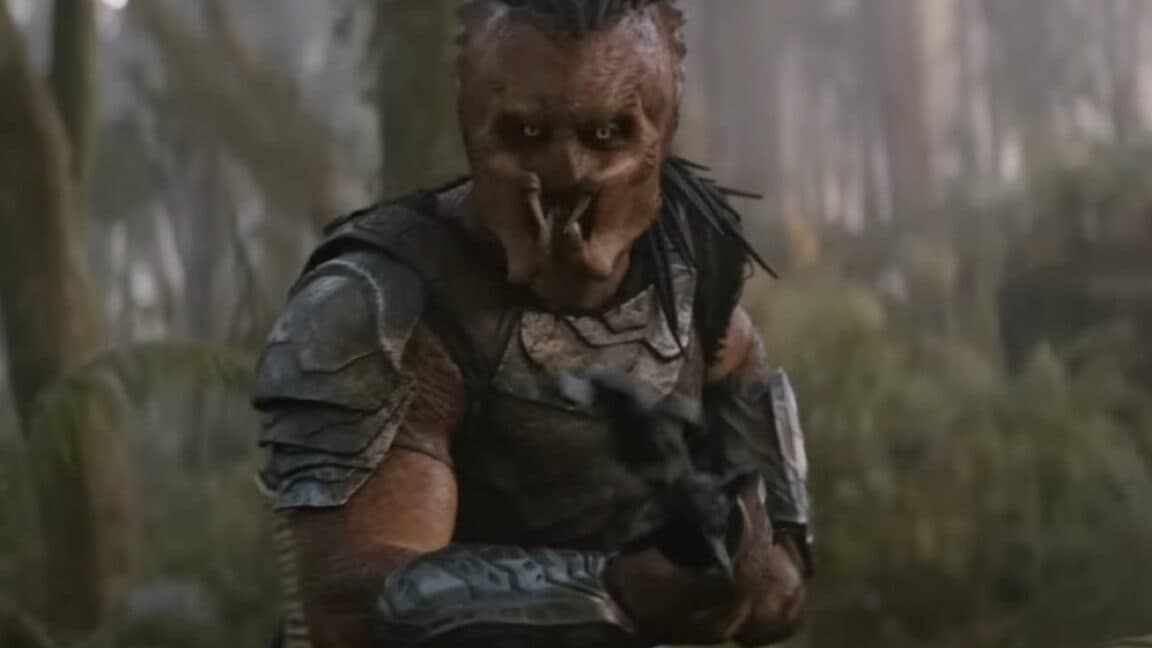 "When the group chat leaves you on read 🤡💀 & you gotta face the alien vibes: Predator: Badlands 🚀🔥"