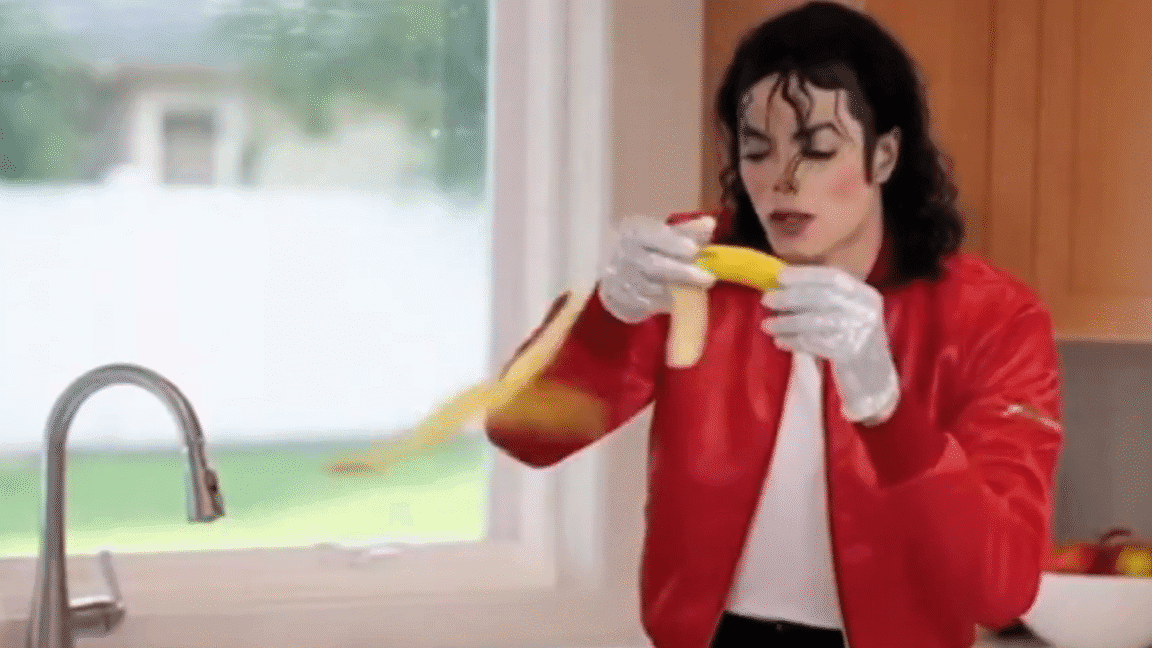 "When dead celebs become TikTok content💀👀: Sora 2 is literally ghosting us! 🤖👻 #CreepyVibez"