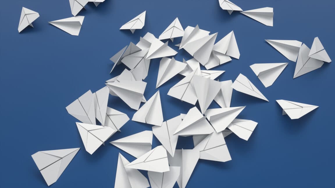 Ryanair be like: "No paper, no problem! 📱💀 Download our app or get left behind! ✈️💔" #Cope #Seethe