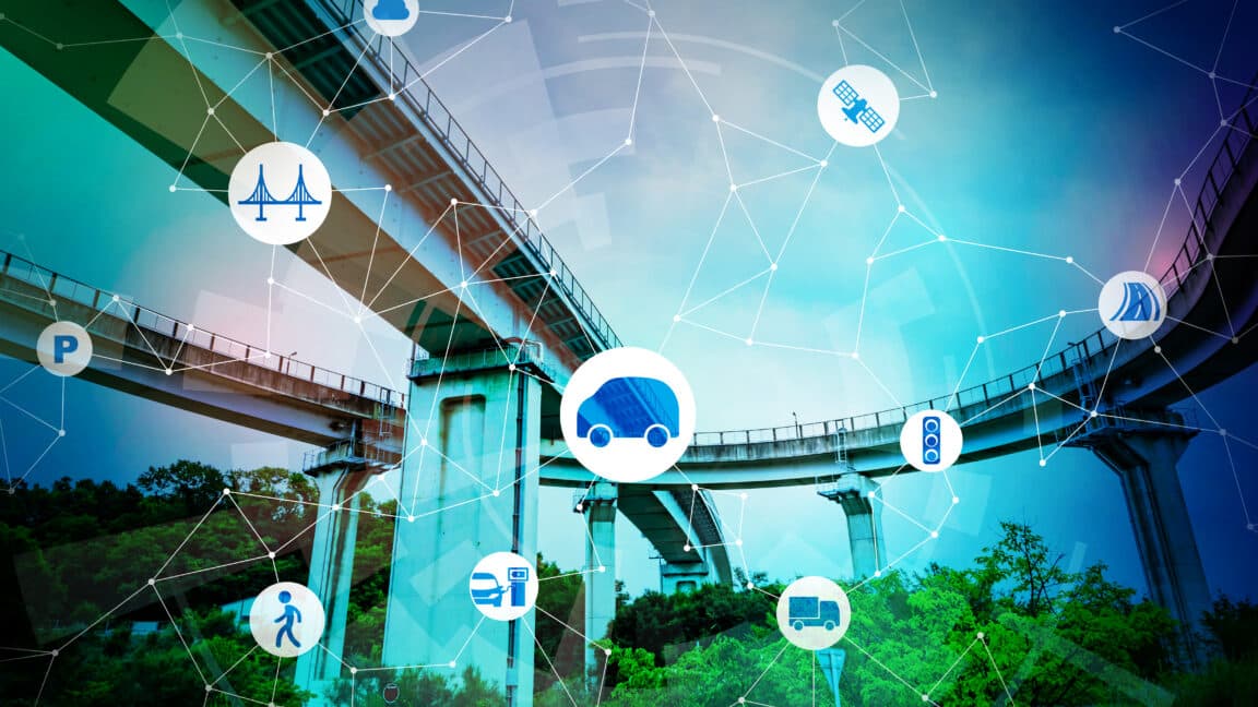 "Highway agencies get a new assistant: Pirelli's Cyber Tire! 🛣️🤖💀 Say bye to flat tire memes! 😂🔥"