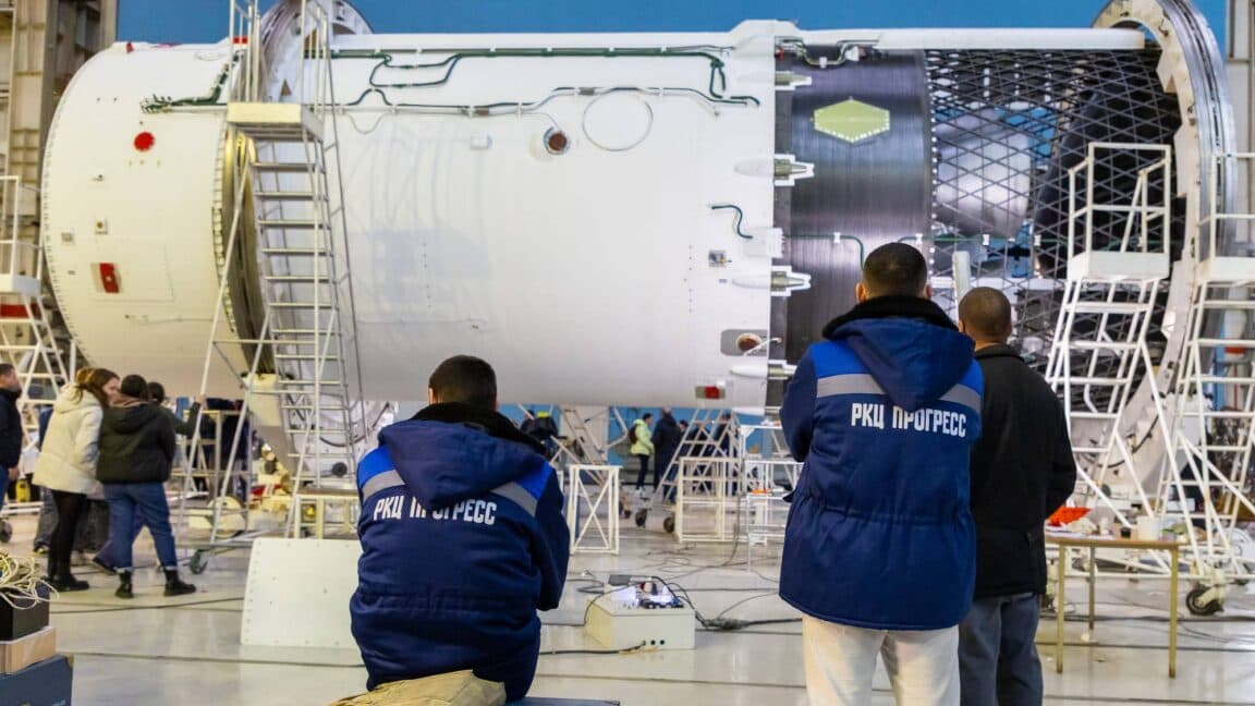 "Soyuz 5: The rocket no one asked for, but we’re all just here for the chaos. 💀🚀 #SpaceDrama #SendHelp"