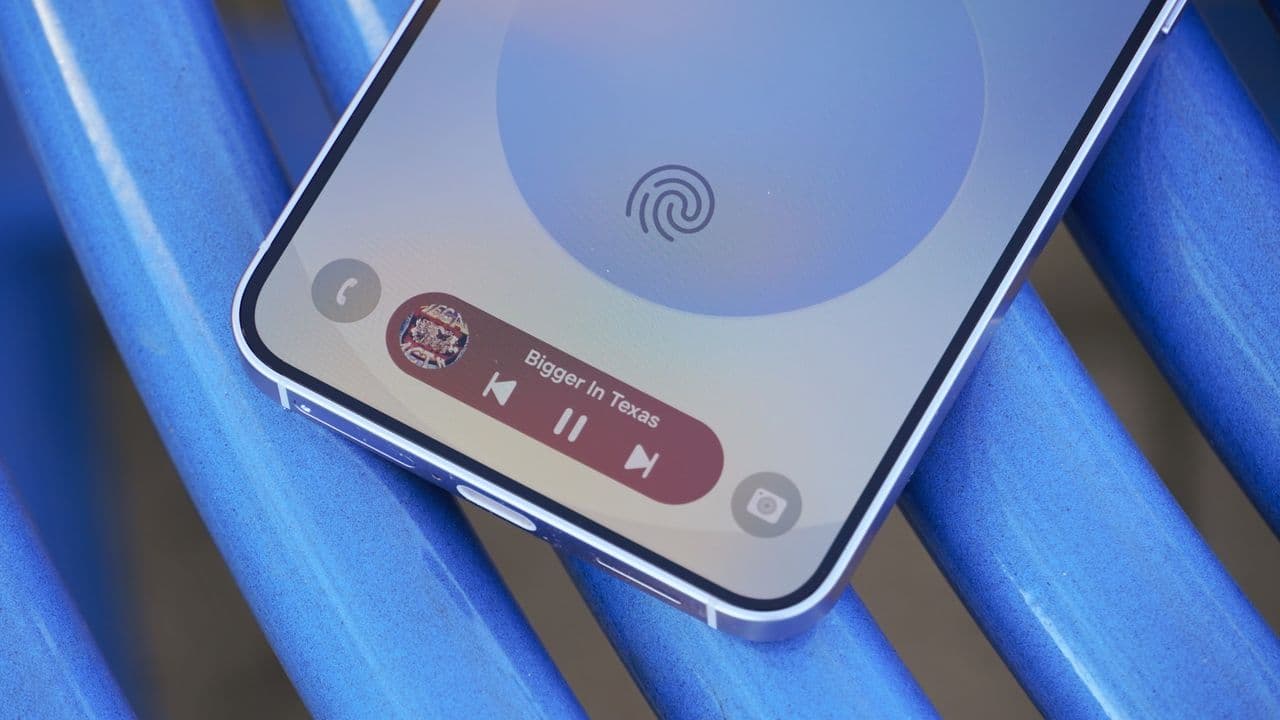 "Galaxy S25: Sniffing out fake fingerprints like a cop on a TikTok dance 🤖💅 #NoCap #FakeCheck"