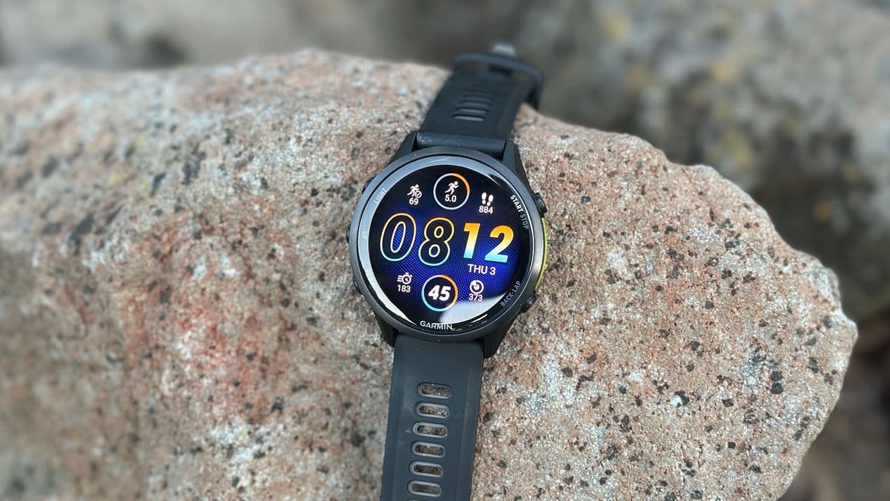Garmin Forerunner 970 vs. 570: Who's the real speed demon? 🏃‍♂️💨 Time to flex your wrist $$$💀😂