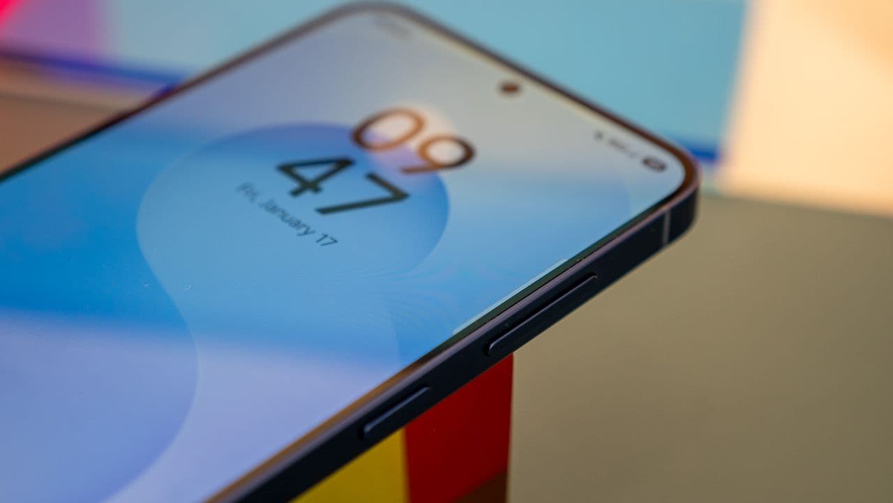 "Samsung S26 Edge battery gonna hit that 'stay alive' for 48 hours. Big pump, no cap! 🔋💀 #LifeGoals"