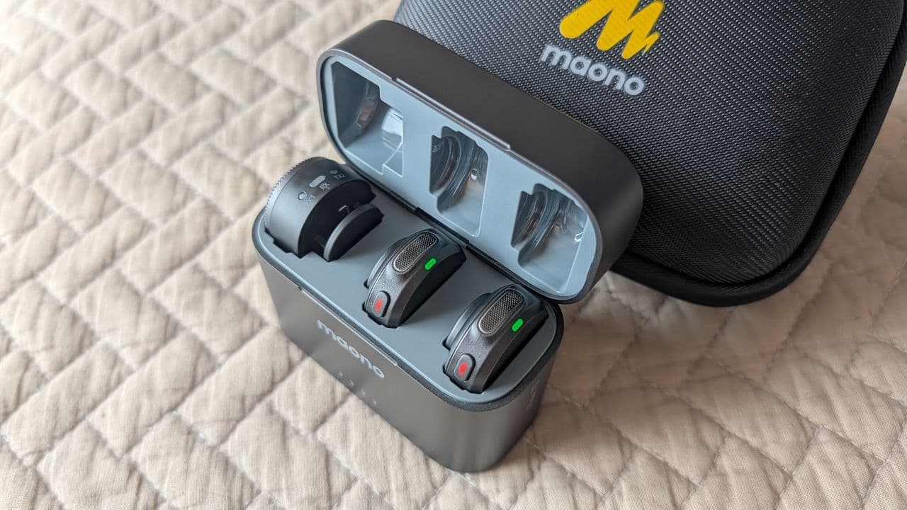 “Maono T5 Wave: The GOAT of wireless mics for the wannabe Spielberg in your friend group 🎤🔥 #Blessed”