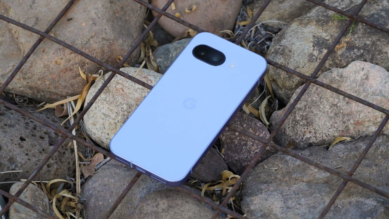 🚨 STUDENTS RISE UP! 📱💸 Best phone just dropped to a price that’s *so* low it’s a meme now! 😂💀 #PrimeDayWho?