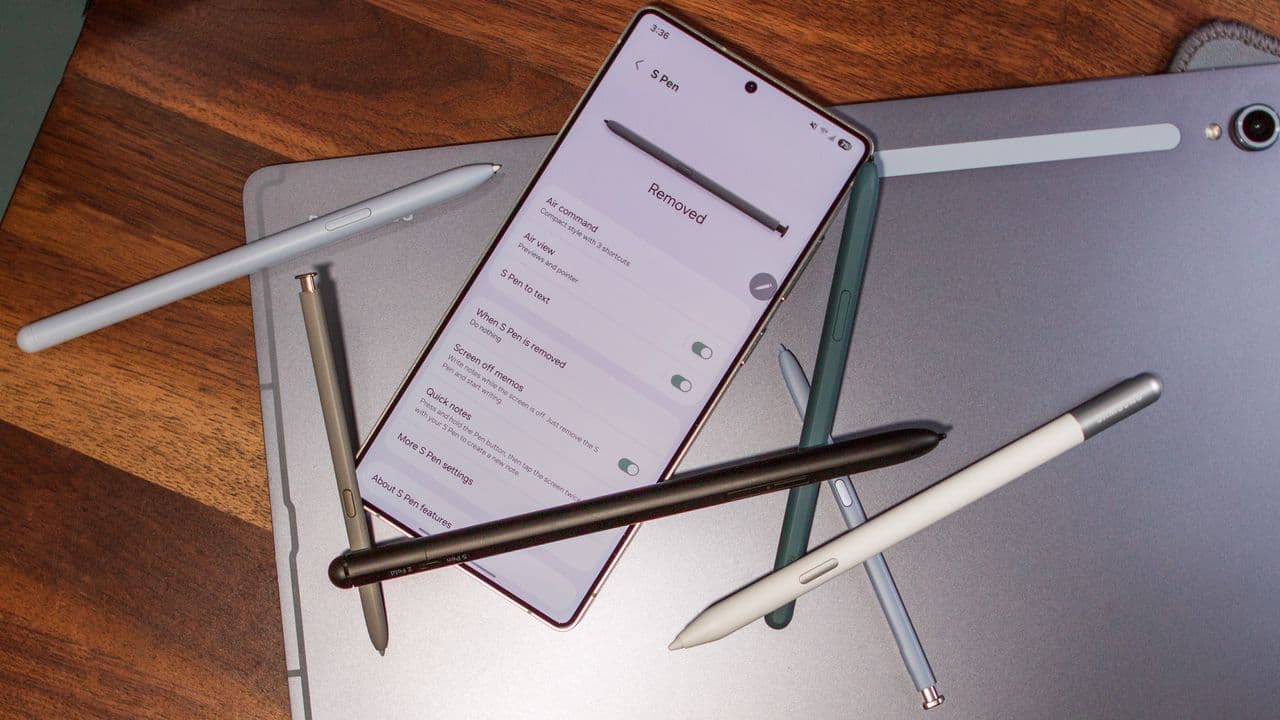 "Samsung's S26 Ultra S Pen going from 💼 to 🔥🥵 soft curves! Is this the glow-up we need? #SPenGoals" 🚀✏️