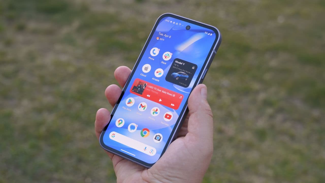 🚨📱 Mood: Back to school vibes 💀 Here are the TOP 5 phone plans for broke students in 2025! 😂 #StayConnected