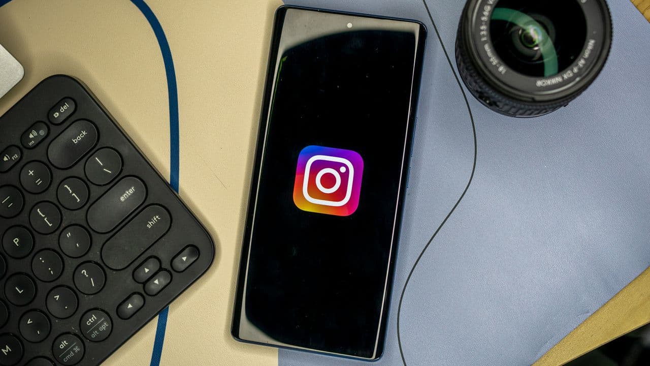 "Instagram Map is lowkey tryna be Snapchat, now with reposts? 📸🚀 Guess we’re all influencers now! 😂🔥"