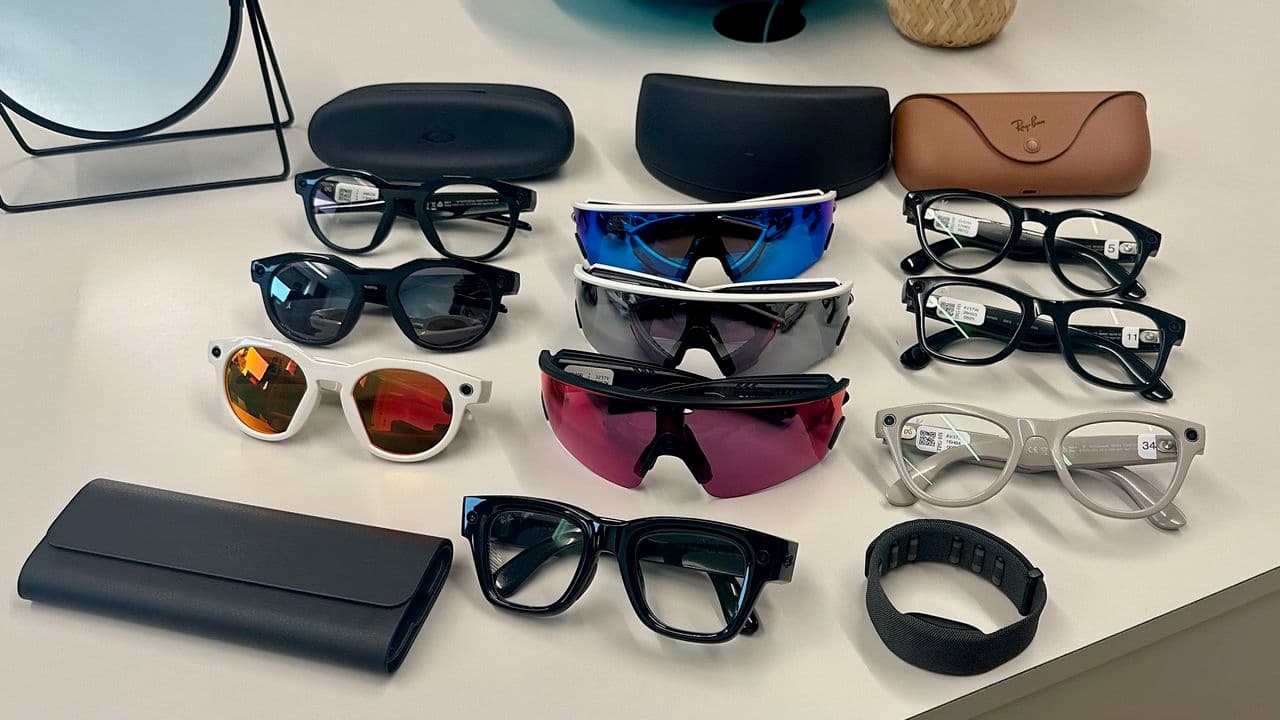 "Meta glasses showdown: Which pair won’t make you look like a cringey NPC? 👓💀 #ChooseWisely"