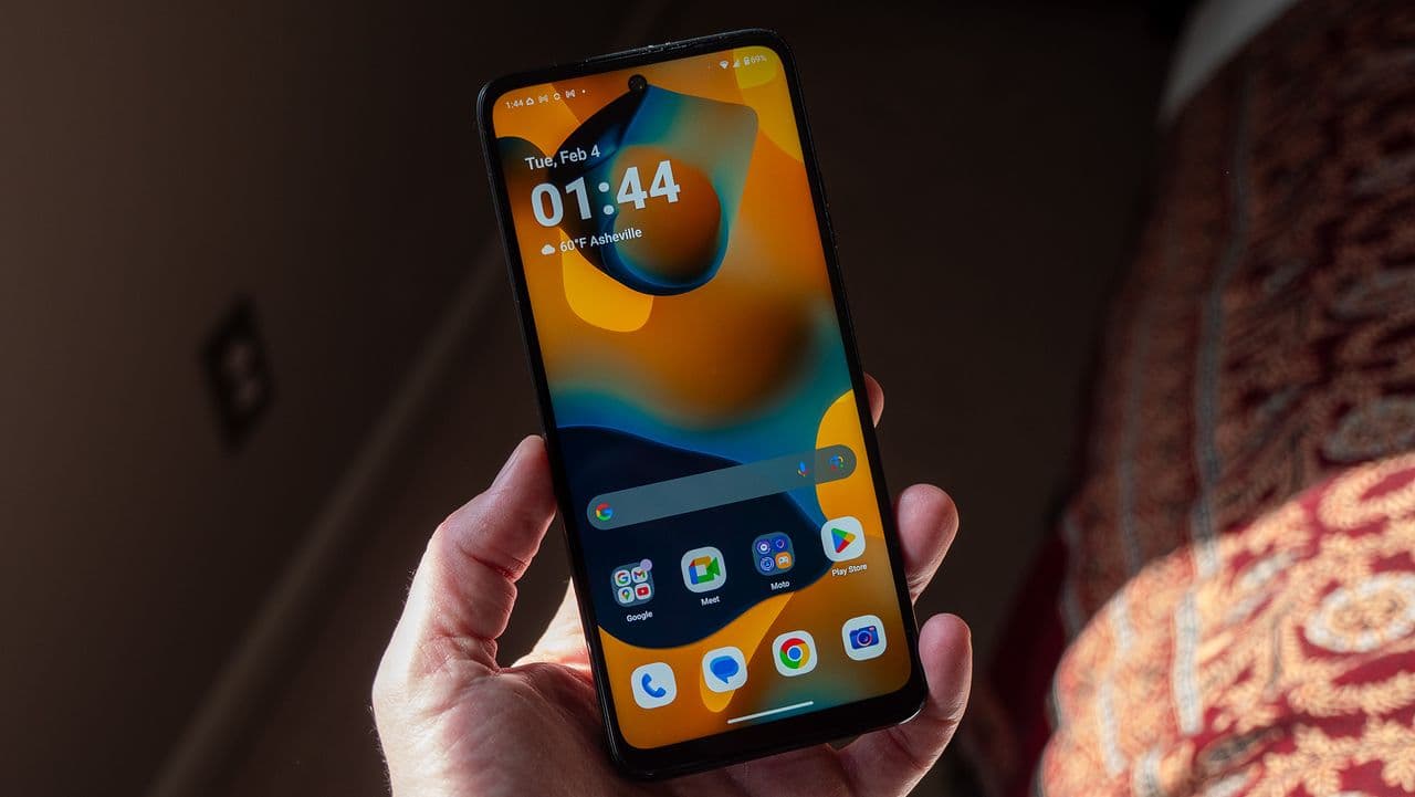 🚨 The 2025 Moto G just dropped to $50 on Google Fi! Is it a steal or a tech horror story? 🤔💸💀 #NoCap