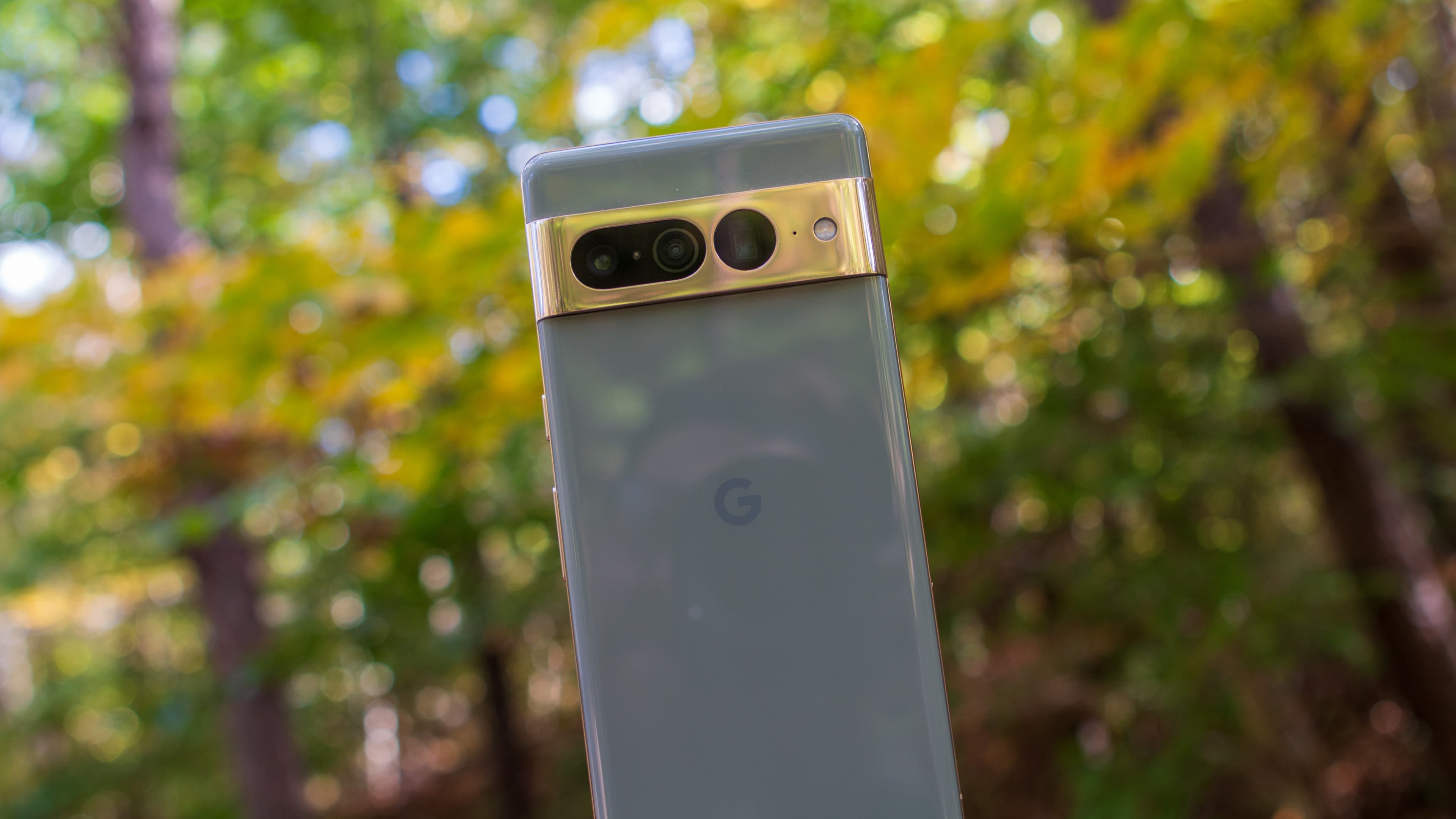 Japan just said “👋 nah” to Pixel 7. 8 & 9 might be next! It’s a tech funeral ⛪💀 #RIPGooglePixel