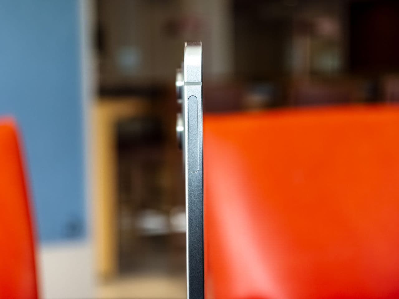 🪦 Samsung drops Galaxy S26 Edge like it's hot 🔥. Guess they're still coping with the last flop 🤡💀!