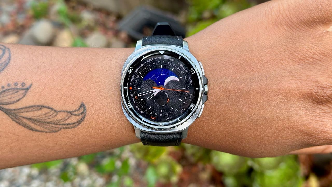 "Samsung Galaxy Watch 8 Classic: Tougher than my WiFi but with vintage clout. 💀⌚️ #CringeOrWin"