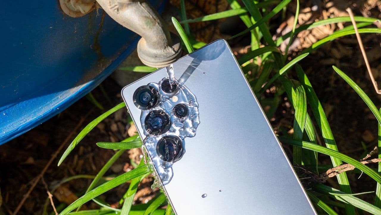 "Samsung Galaxy S26: Can it survive a pool party or just become a swim simulator? 💦💀 #WaterproofOrNah"