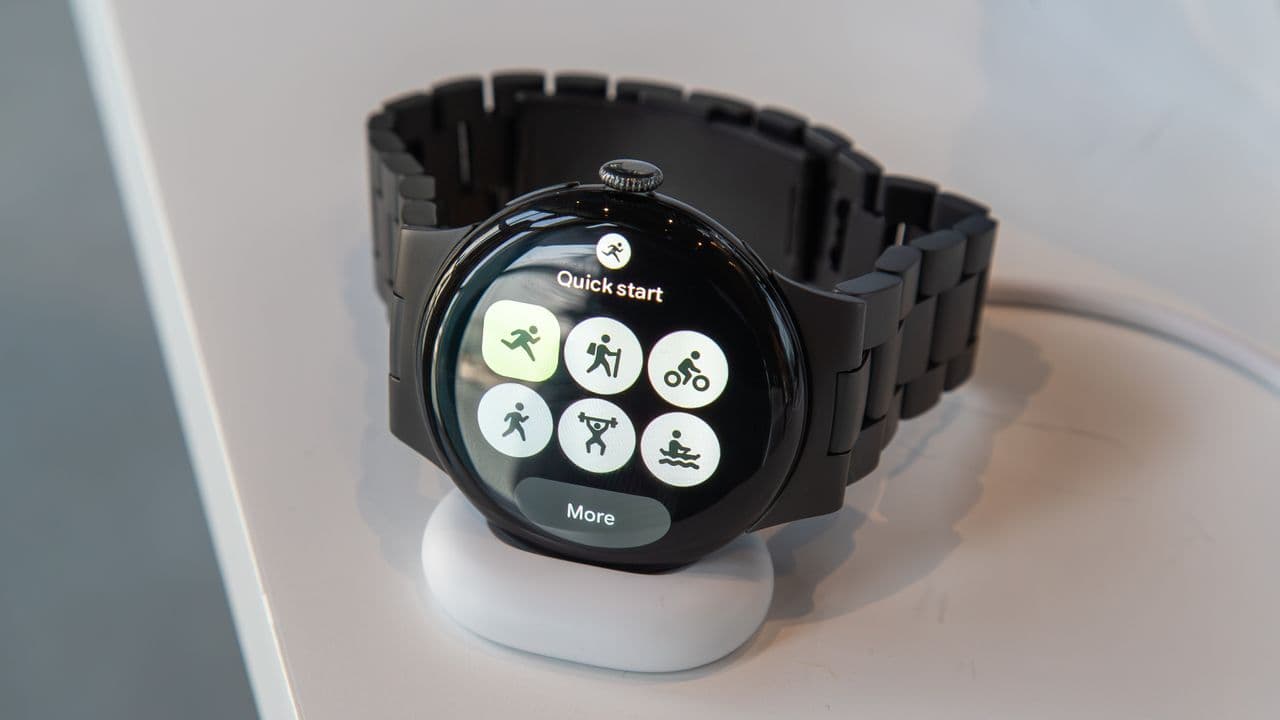 "Fitbit AI coach lowkey a Pixel Watch 4 glow-up, but peeps be like 🥴💀 'Nah, I’m good' 🚫🔥 #Cringe"