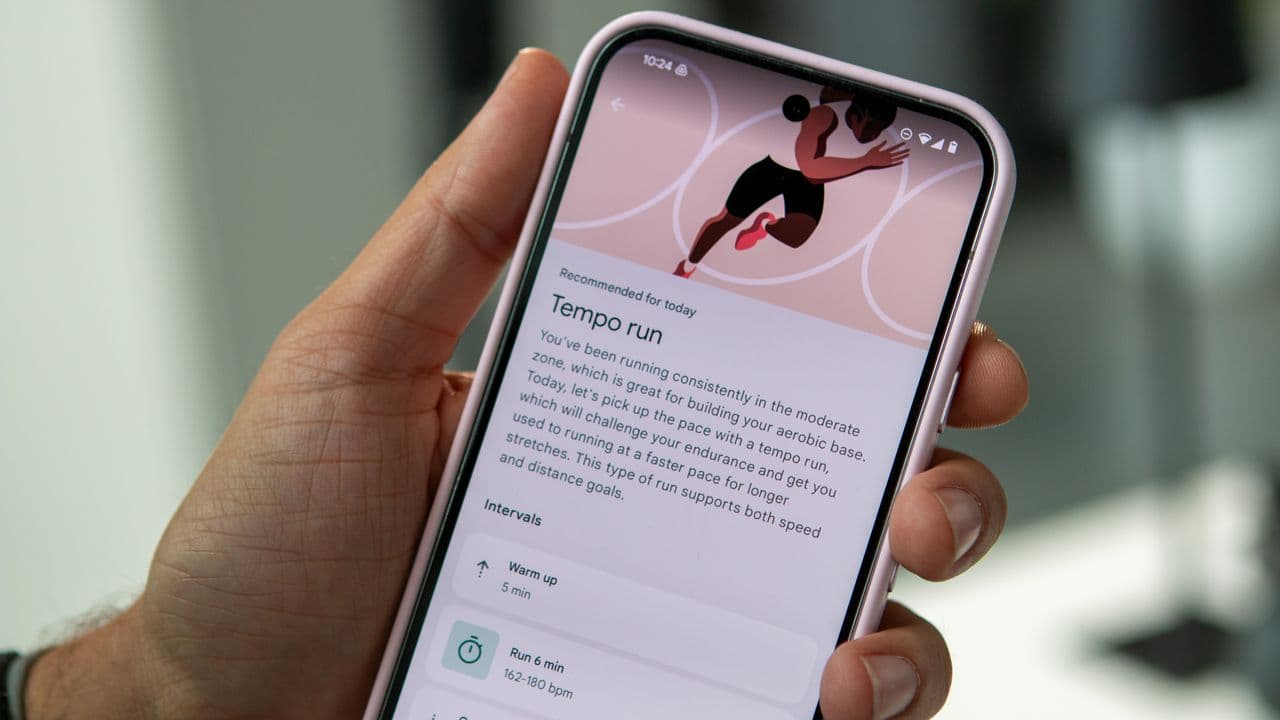 "Fitbit went full potato 🥔💀 Last seen: app services outta service! Stability is back in town, fr fr! 🚀🔥"