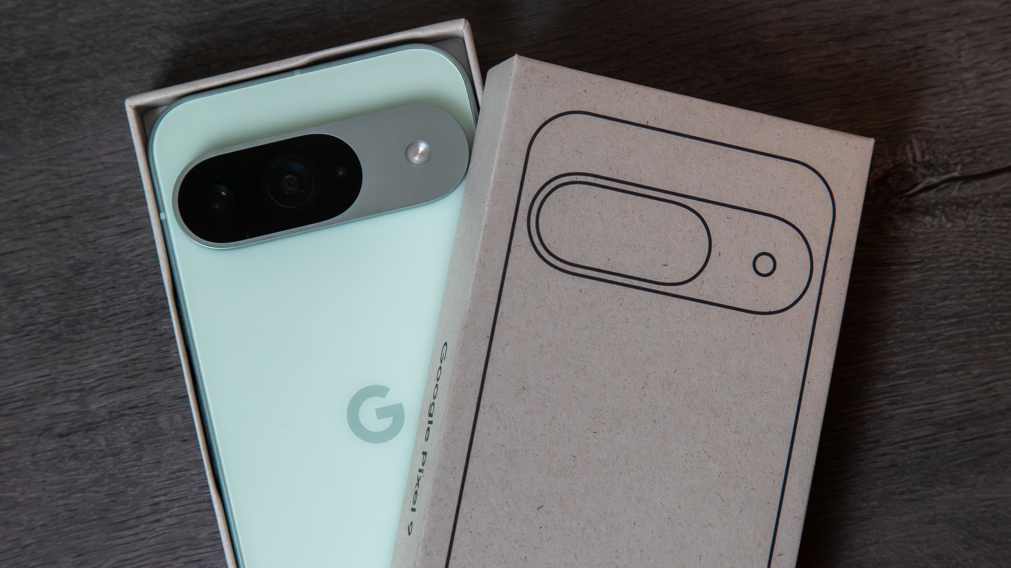 🚨Pixel 10 prototype spotted on Chinese eBay!👀 Is this the glow-up we didn't know we needed?🔥💀 #TechLore