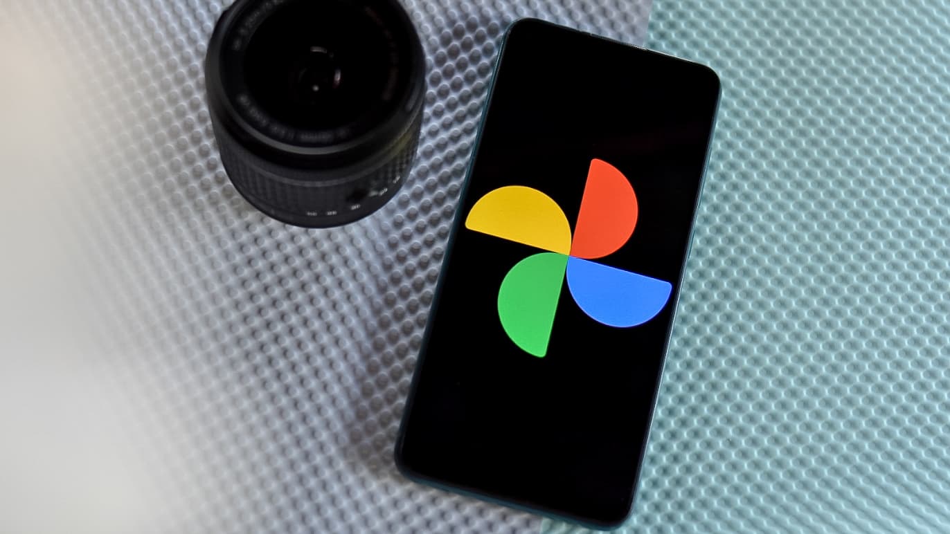 🚨 Google Photos’ glow-up is here, but if you're on Android? 🥴 Good luck, fam! No cap! 💀🔥