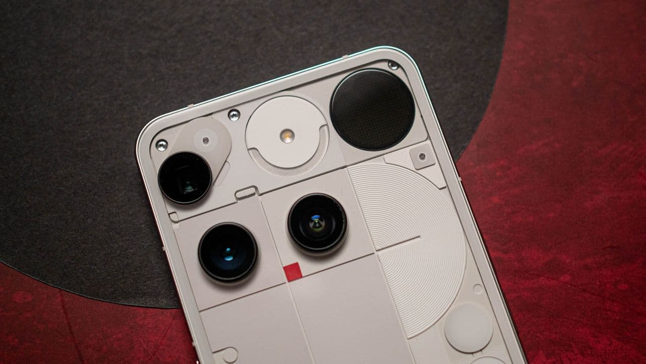 When your phone's stock photo game is faker than your ex's love 😬📸💔 #MisleadingMarketing