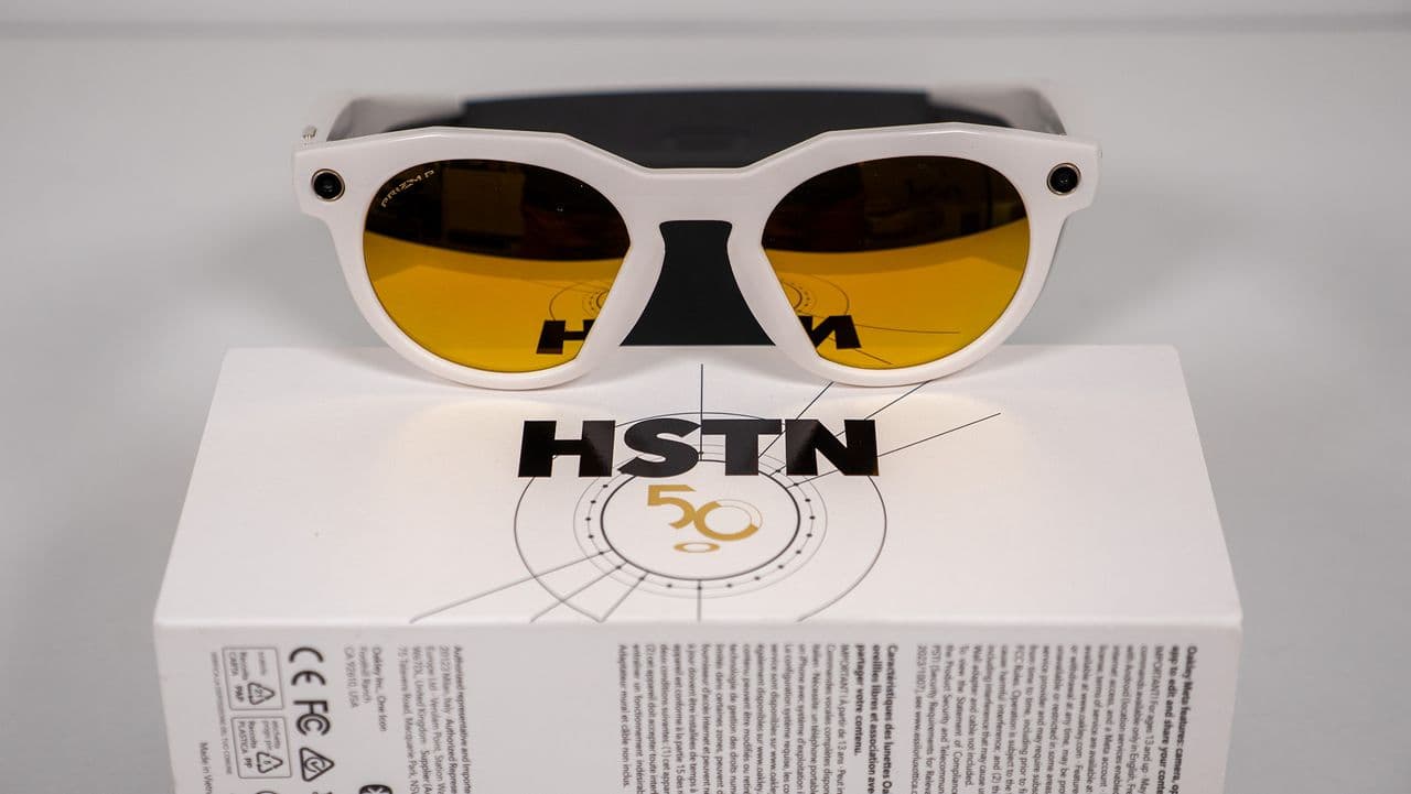 “🚀 Oakley Meta HSTN just leveled up its cam game, faster than your WiFi during a Netflix binge! 💀🔥”