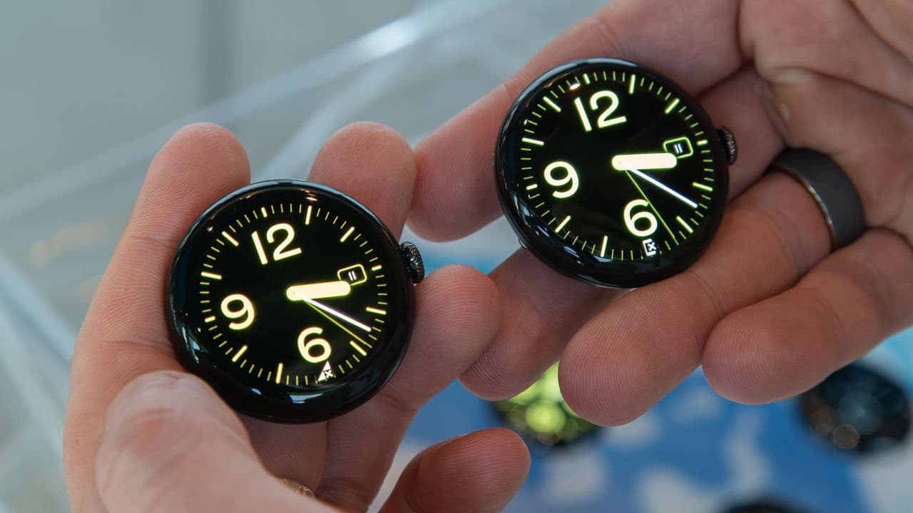 🚨🔥 GOOGLE JUST SAID "BYE, FELICIA" TO THIRD-PARTY CLOCKS! 🕒💀 #WearOS #CringeOrBased? 😂🚀