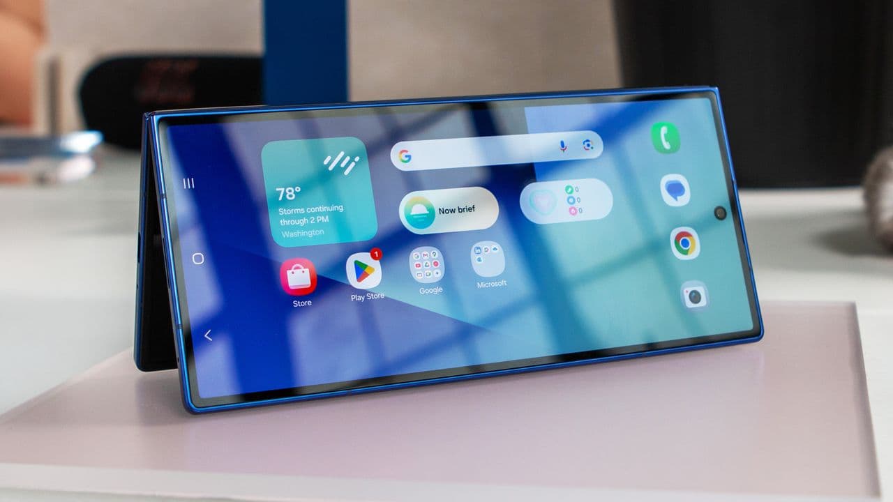 Samsung's Galaxy TriFold: the lovechild of a tablet & PC ๐ป๐ฑ. Leaks got us like "Shut up and take my money!" ๐ธ๐ฅ