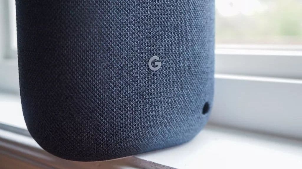 "Google’s new speaker: It’s giving ‘I’m not like other girls’ vibes but fr fr, it's just nostalgia 💀🔁"