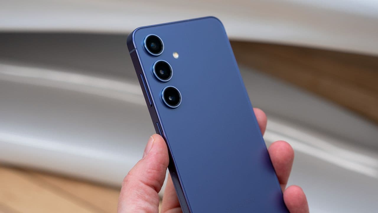 "Samsung's One UI 8.5: Stealing Pixel’s spicy call vibes? 🥵📞 No cap, fr fr, let’s goooo! 🚀💀"