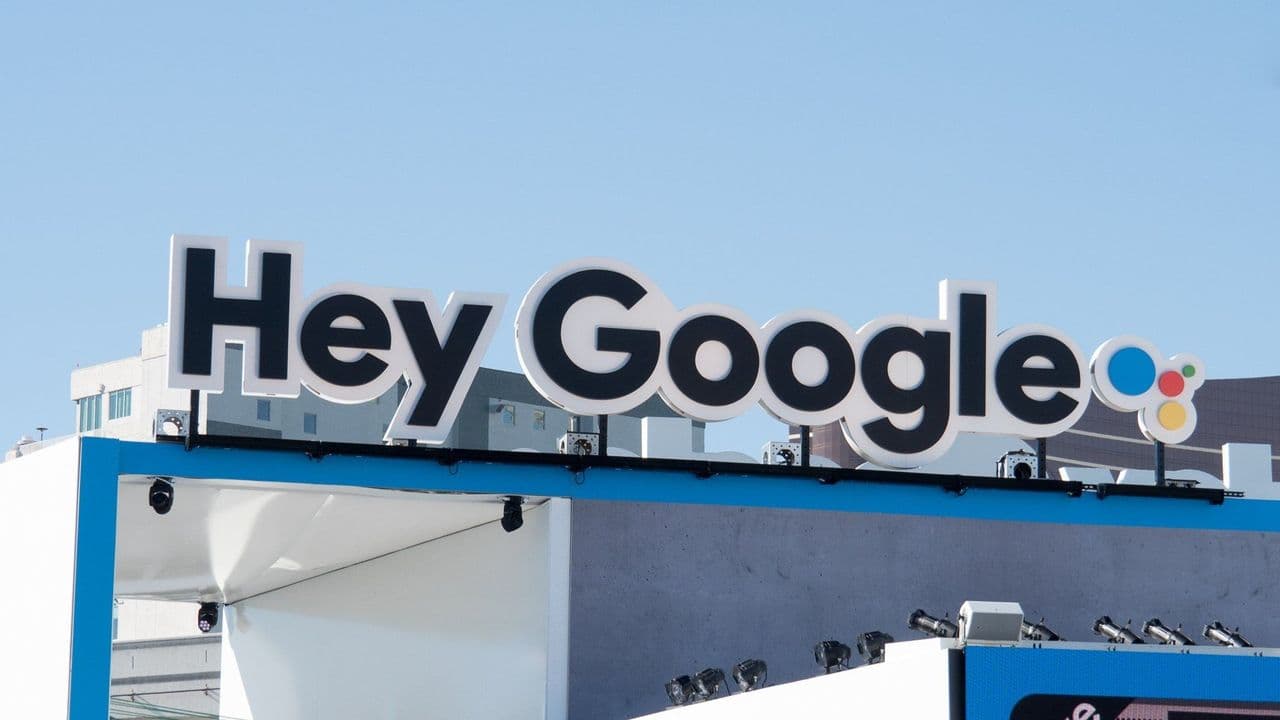 Google, Gmail, & Meet went 🤯🚫—users unironically hitting Ctrl+Z on life rn 💀✨ #OutageVibes #CopeAndSeethe