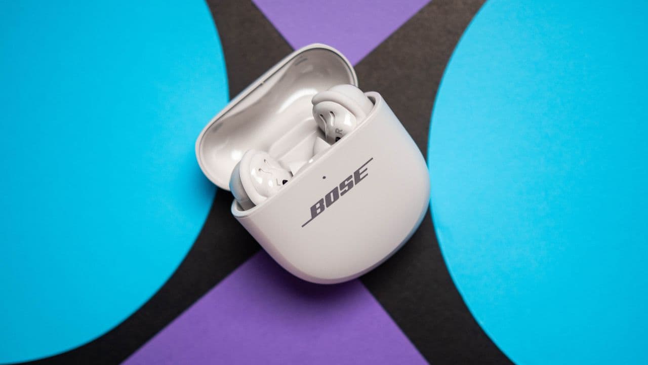 “Used Bose QuietComfort Ultra Earbuds for a month & they’re basically the AirPods’💀 big flex cousin. #SoundGoals 🔥”