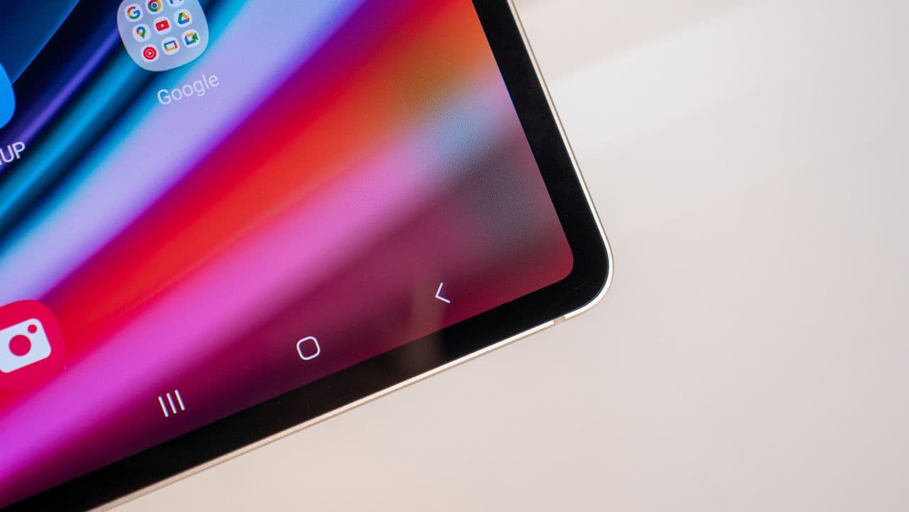 "Galaxy Tab S11 got you like 😩? Just cop the S9 & save $200! 💸💀 #BudgetVibes #TechFlex"