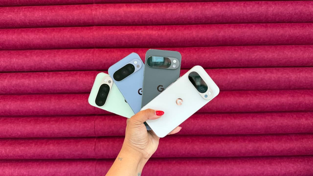 ๐ค๐ธ Why wait for Santa? ๐ฆ๐ฅ Black Friday Google Pixel deals just dropped! Get โem or cope! ๐โโ๏ธ๐จ