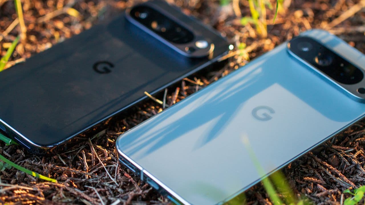 📱💔 Google Pixel 10 Pro vs. 9: Are we just vibing or should we wait? 🔥🤔 #Dilemma #TechDrama