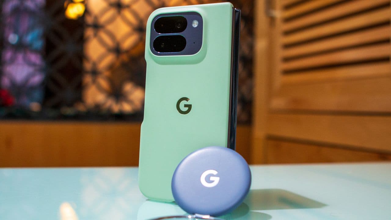 "Does the Pixel 10 Pro Fold fit the 9 Pro Fold cases? 🧐 It's giving 'my phone's a size queen' vibes! 💀📱"