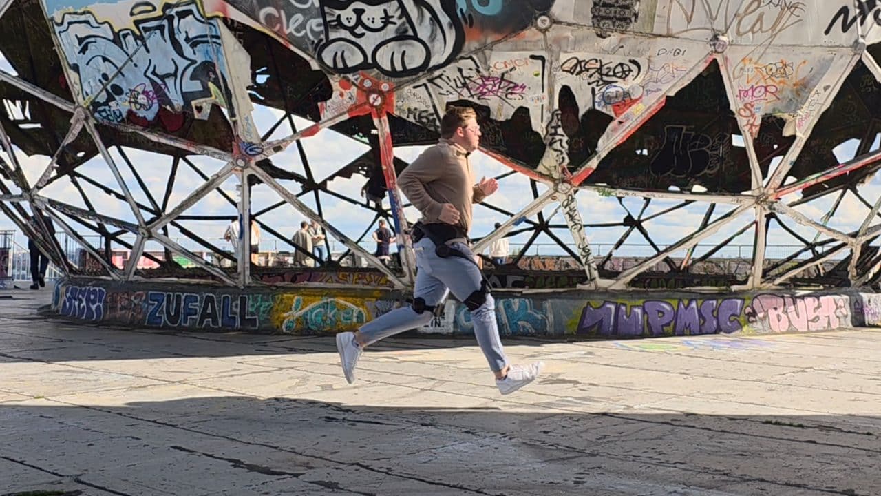 "Can AI make me a faster runner or will I just become a treadmill potato? 🥔💨 #TechFail #IFA2023"