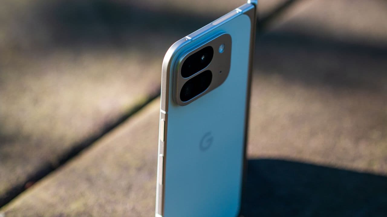 "Google Pixel 10 Pro Fold: Can it charge like my vibe? 🌀🛌 Qi2 magnetic, or nah? 💀 #TechMystery"