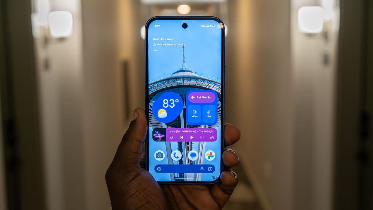 🚨💸 Mint Mobile just dropped $250 off the Pixel 10 and tossed in 6 months of free WiFi🍕💀 #DealzOnDealz